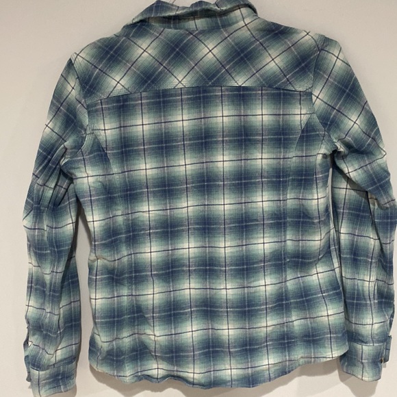 🧵 Carhartt Blue Flannel Top 🧵 - Picture 5 of 5